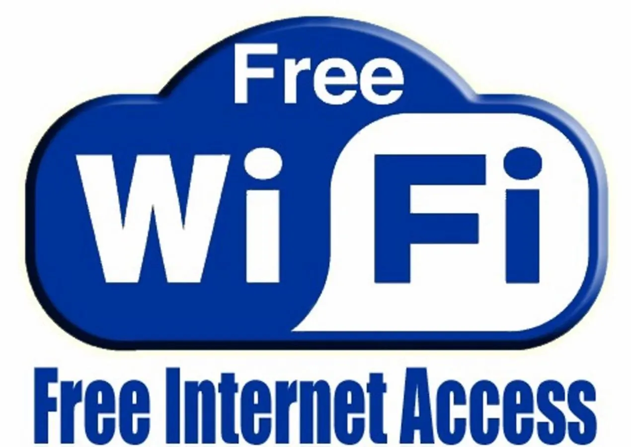 Paraiso Beachfront Apartments: Rooftop Pool & Wi-Fi Vera Apartment