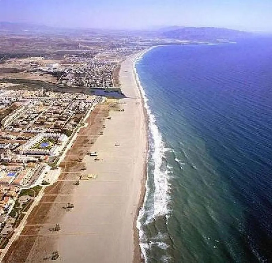 Homes Of Spain, Apartamentos Paraiso, Ed Palmerston, Atico J A Pie De Playa, Piscina Privada En Solarium, Wi-Fi ベラ アパート